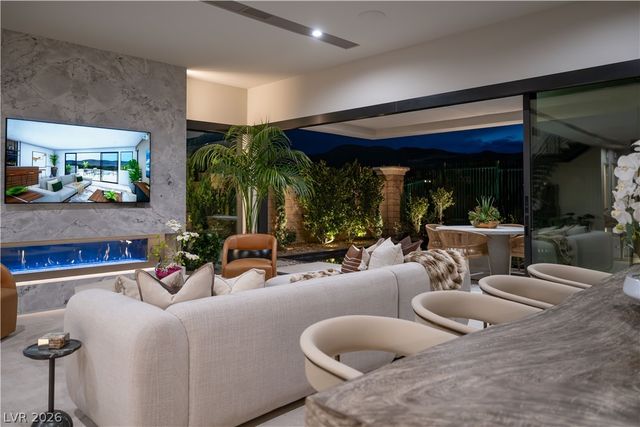 3956 Heron Fairway Drive, Las Vegas, NV 89141
