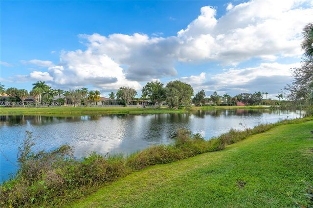 1413 SW 158th Avenue, Pembroke Pines, FL 33027