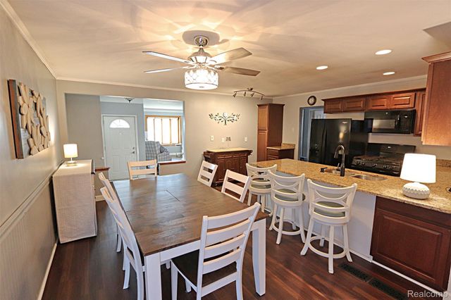 14182 Blue Skies Street, Livonia, MI 48154