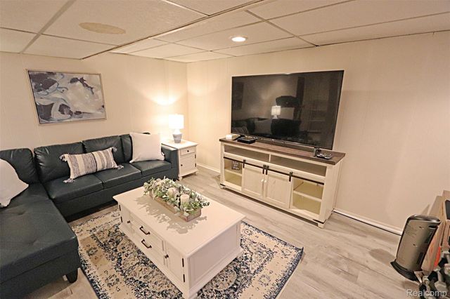 14182 Blue Skies Street, Livonia, MI 48154