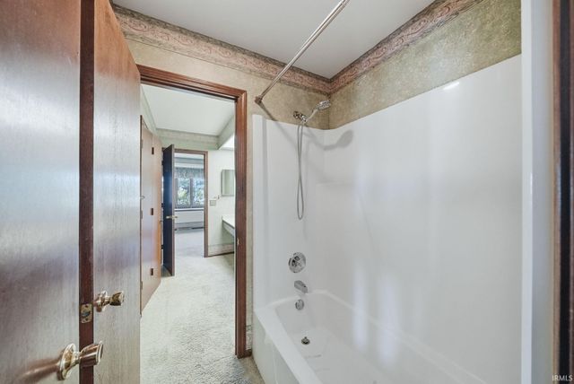 6669 Quail Ridge Lane, Fort Wayne, IN 46804