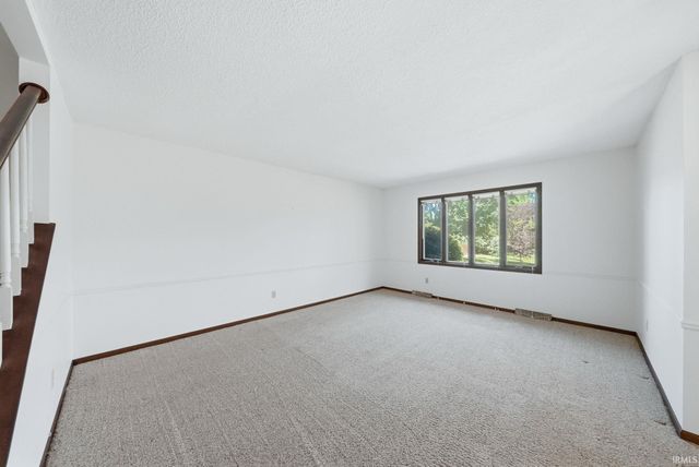 6669 Quail Ridge Lane, Fort Wayne, IN 46804