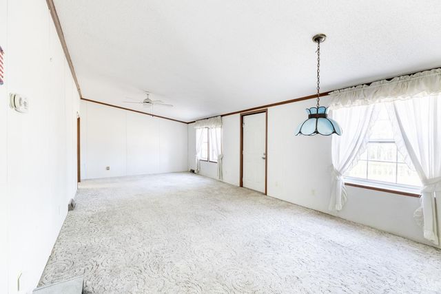 750 Price Ln, Pamplin, VA 23958