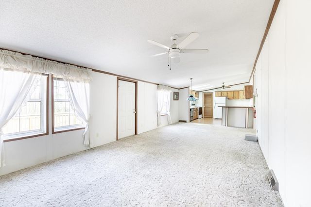 750 Price Ln, Pamplin, VA 23958