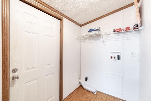 750 Price Ln, Pamplin, VA 23958