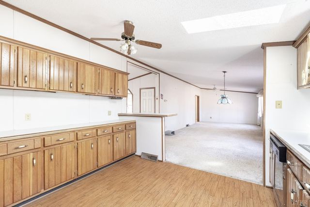 750 Price Ln, Pamplin, VA 23958