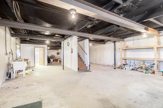 750 Price Ln, Pamplin, VA 23958