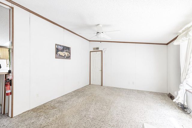 750 Price Ln, Pamplin, VA 23958