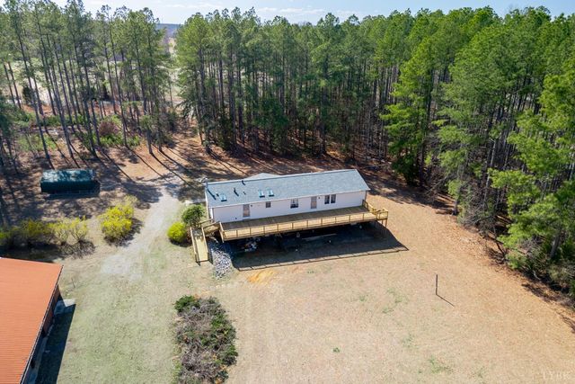 750 Price Ln, Pamplin, VA 23958