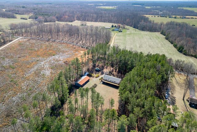 750 Price Ln, Pamplin, VA 23958