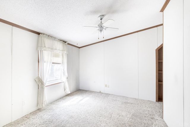 750 Price Ln, Pamplin, VA 23958