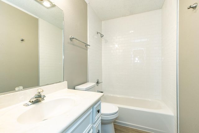 7406 Waco Avenue, D, Lubbock, TX 79423
