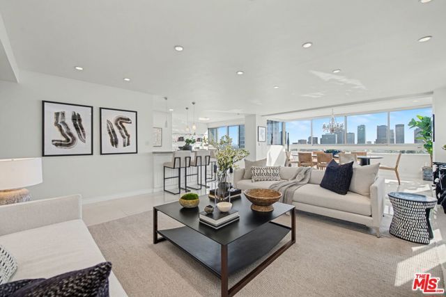 865 Comstock Avenue 10D, Los Angeles, CA 90024