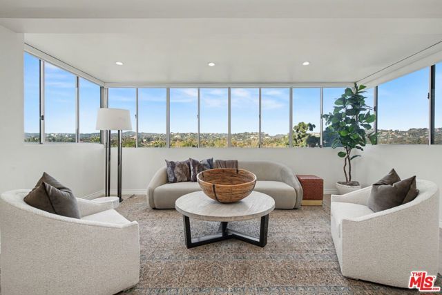 865 Comstock Avenue 10D, Los Angeles, CA 90024