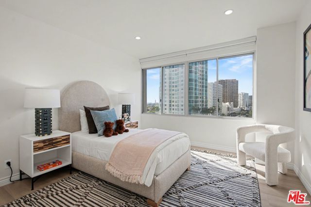 865 Comstock Avenue 10D, Los Angeles, CA 90024