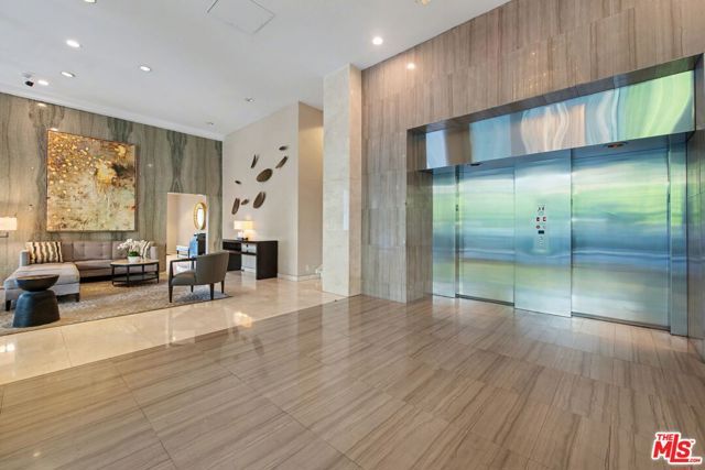 865 Comstock Avenue 10D, Los Angeles, CA 90024