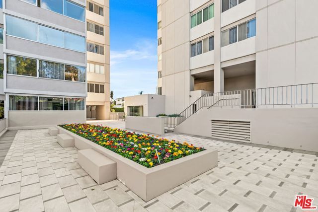 865 Comstock Avenue 10D, Los Angeles, CA 90024