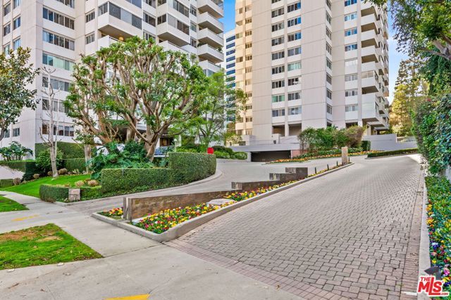 865 Comstock Avenue 10D, Los Angeles, CA 90024