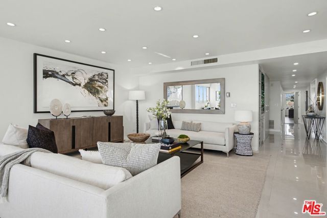 865 Comstock Avenue 10D, Los Angeles, CA 90024