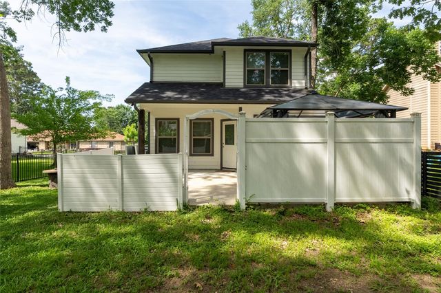 14802 Libra Court, Willis, TX 77318