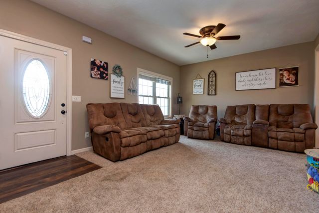 671 Boardwalk, Seymour, MO 65746