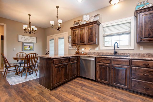 671 Boardwalk, Seymour, MO 65746