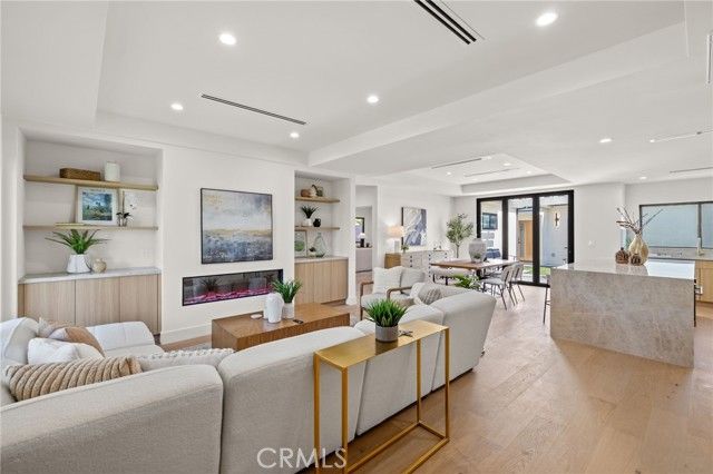 2316 N Parish, Burbank, CA 91504