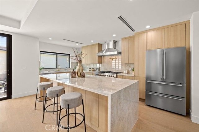 2316 N Parish, Burbank, CA 91504