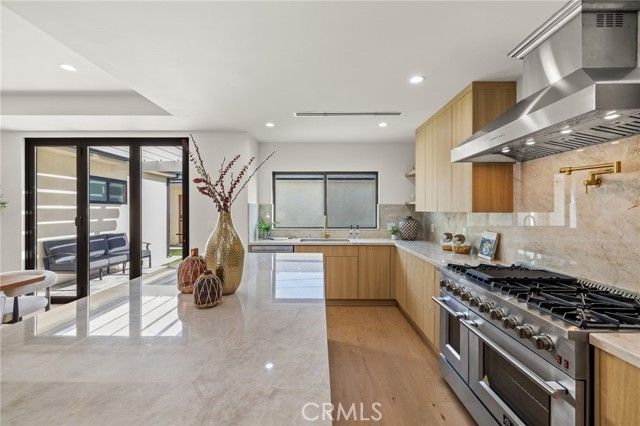 2316 N Parish, Burbank, CA 91504