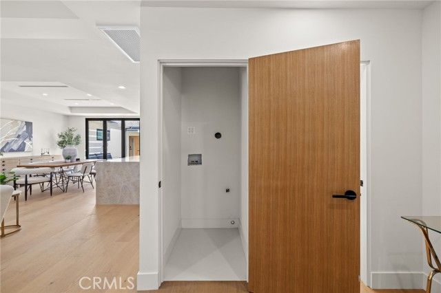 2316 N Parish, Burbank, CA 91504