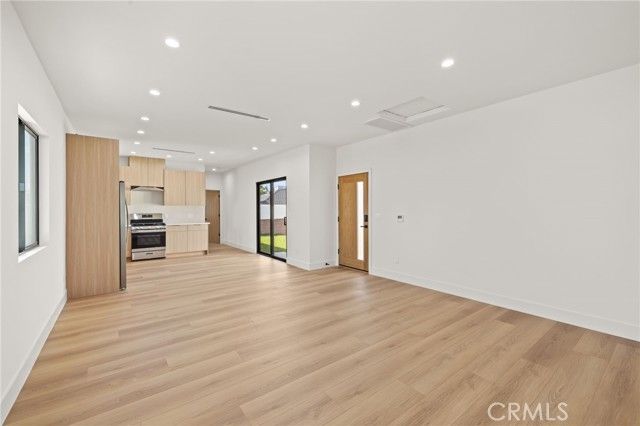 2316 N Parish, Burbank, CA 91504