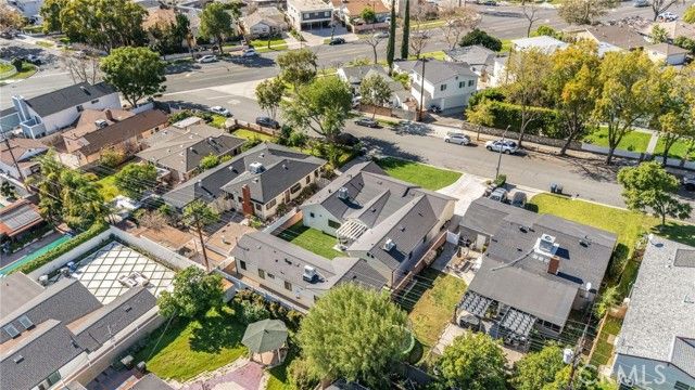 2316 N Parish, Burbank, CA 91504