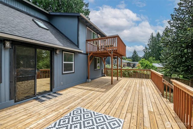 9515 208th Avenue E, Bonney Lake, WA 98391