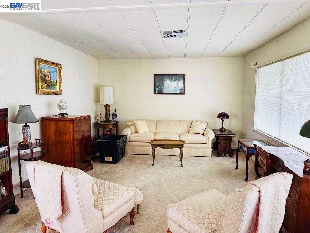 Image 4 of property listing at 3231 Vineyard Ave, Pleasanton, CA 94566