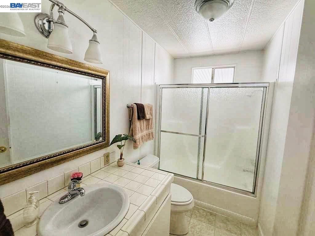 Image 9 of property listing at 3231 Vineyard Ave, Pleasanton, CA 94566