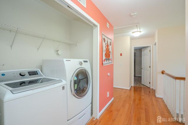 31 Hawthorn Drive, Plainsboro, NJ 08536