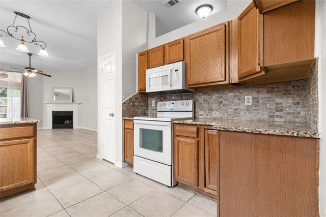 8825 Mystic Trail, Fort Worth, TX 76118