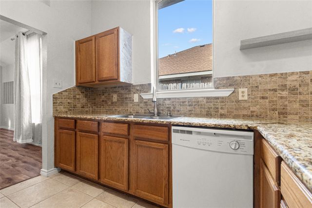 8825 Mystic Trail, Fort Worth, TX 76118