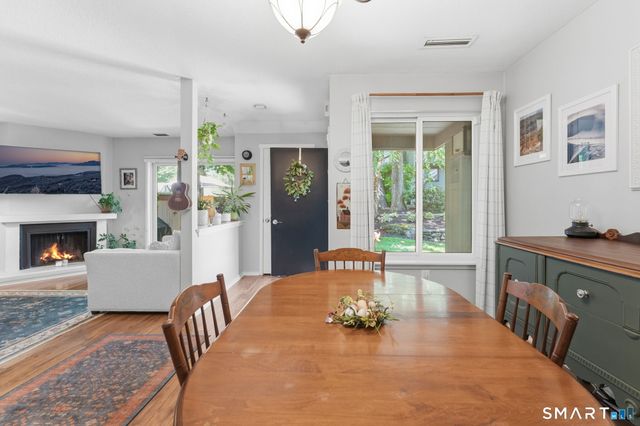 11 Willow Lane 11, Avon, CT 06001