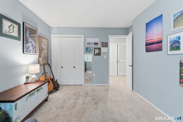 11 Willow Lane 11, Avon, CT 06001