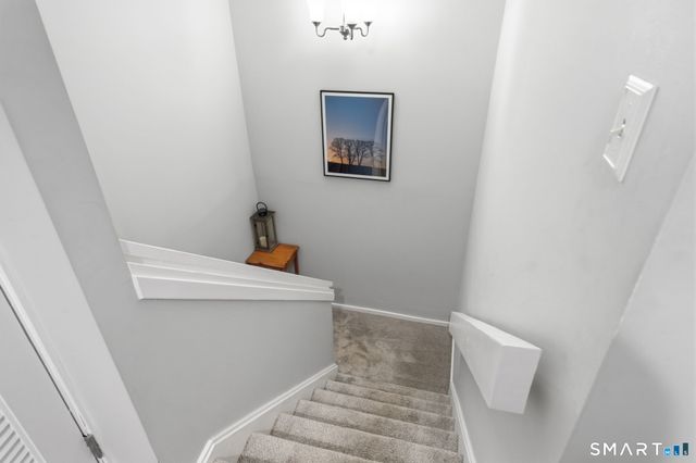 11 Willow Lane 11, Avon, CT 06001