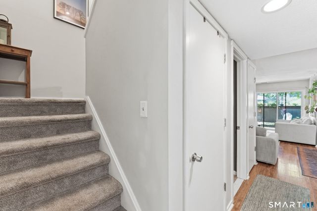 11 Willow Lane 11, Avon, CT 06001