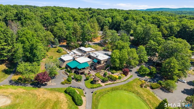 11 Willow Lane 11, Avon, CT 06001