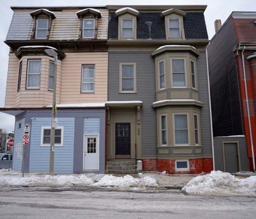 249 Lexington St 2, Boston, MA 02128