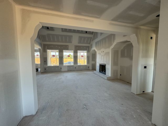 2048 Cairo Bend Rd, Lebanon, TN 37087