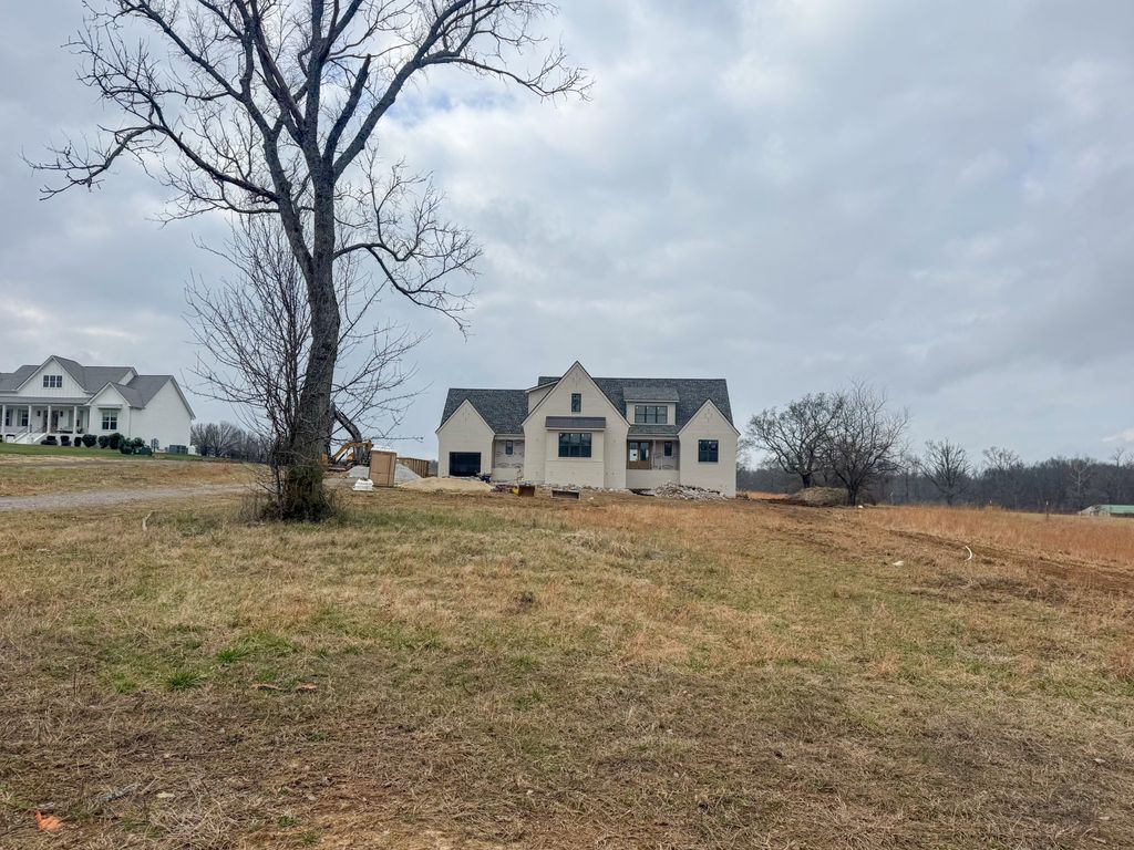 2048 Cairo Bend Rd, Lebanon, TN 37087