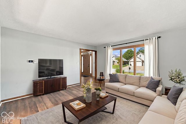7023 Stonecreek Drive, Plainfield, IN 46168
