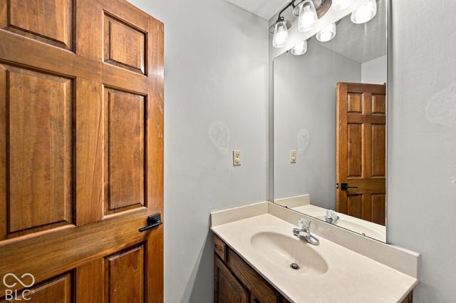7023 Stonecreek Drive, Plainfield, IN 46168