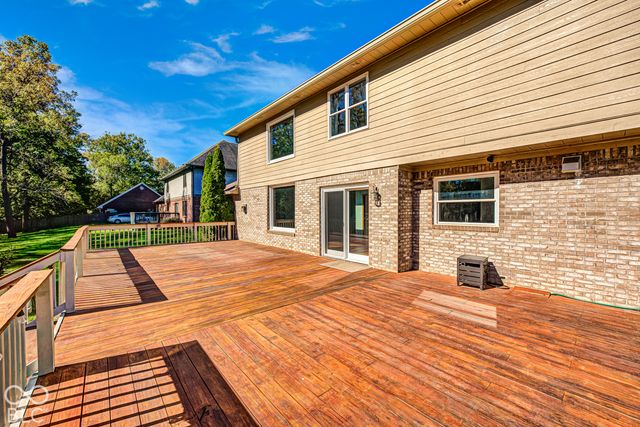 7023 Stonecreek Drive, Plainfield, IN 46168