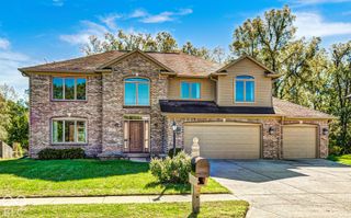 7023 Stonecreek Drive, Plainfield, IN 46168